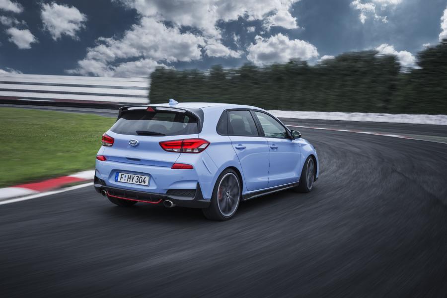  Hyundai i30 N 2017 года  (WW) (фото 28 из 47)